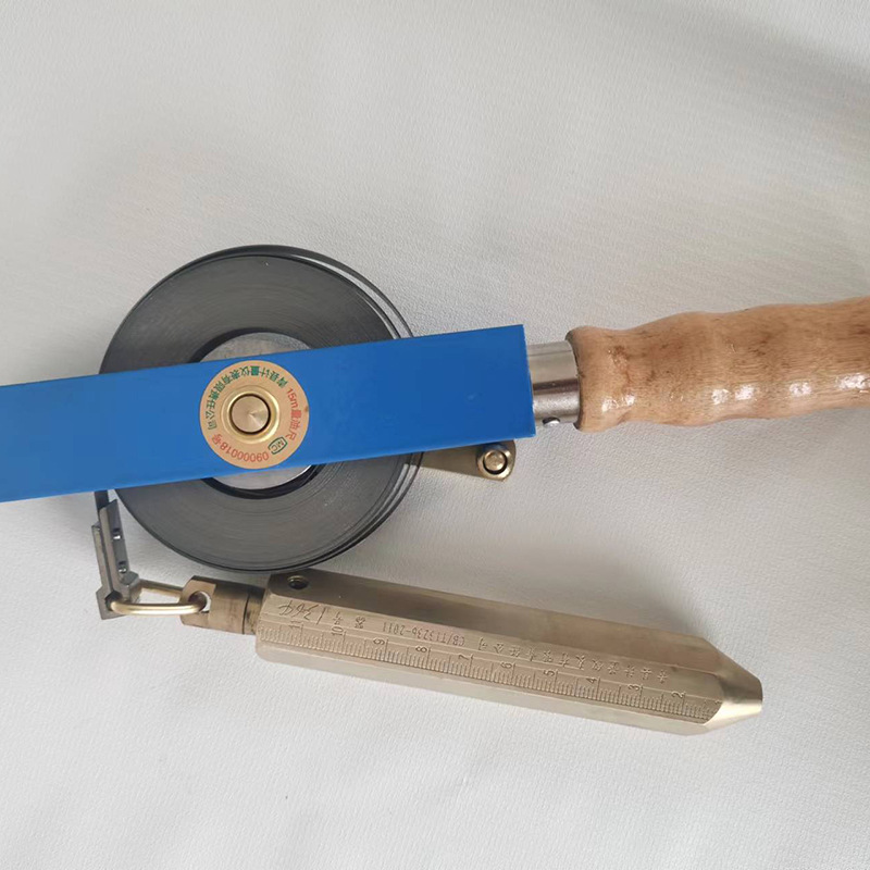 測(cè)深量油尺:準(zhǔn)確測(cè)量,守護(hù)每一滴油品的安全與質(zhì)量